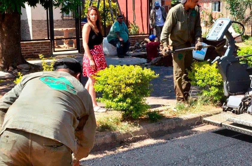 El municipio avanza en la repavimentación de avenida Bruzzo