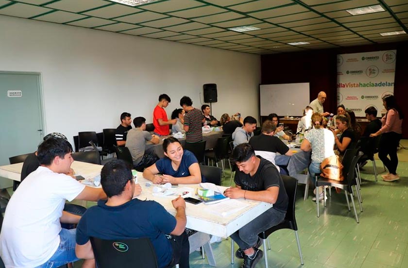 Continua el taller de electricidad domiciliaria
