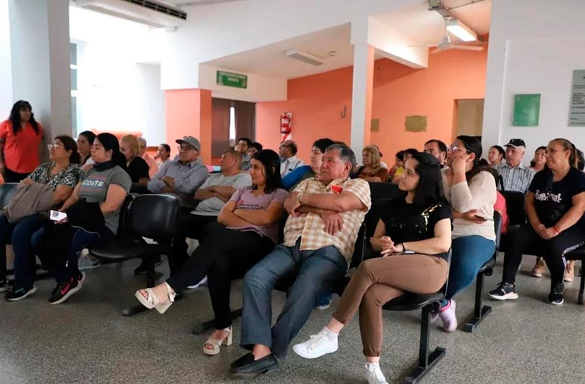 El municipio se reunió con vecinos del Barrio Hospital para regularizar sus terrenos