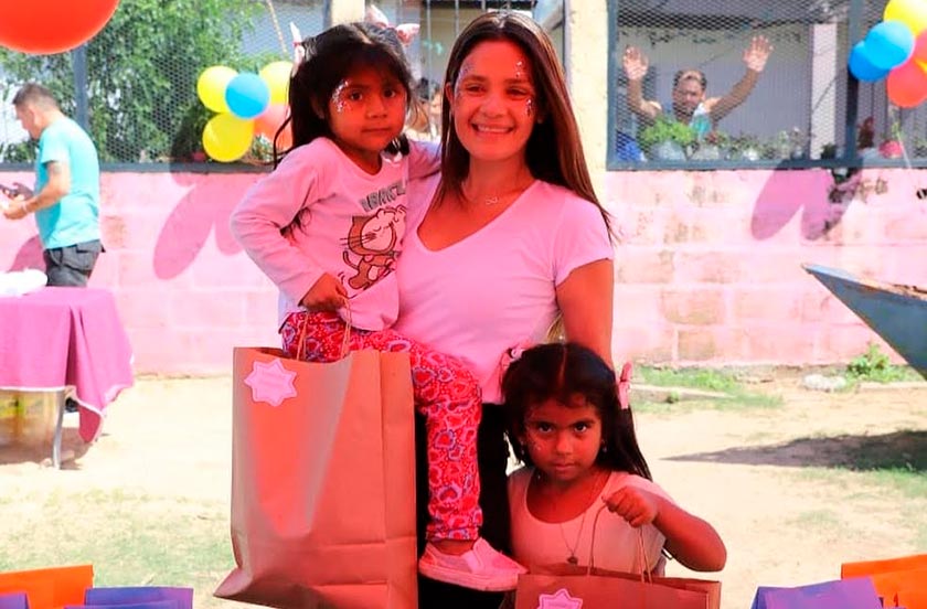 Un Cumple diferente celebró junto a los niños del barrio 31 de mayo