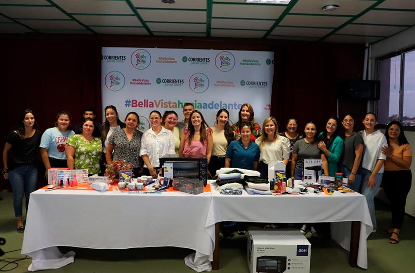 y1teer7m-02 HICIERON UNA NUEVA ENTREGA DE IMPULSO EMPRENDEDOR