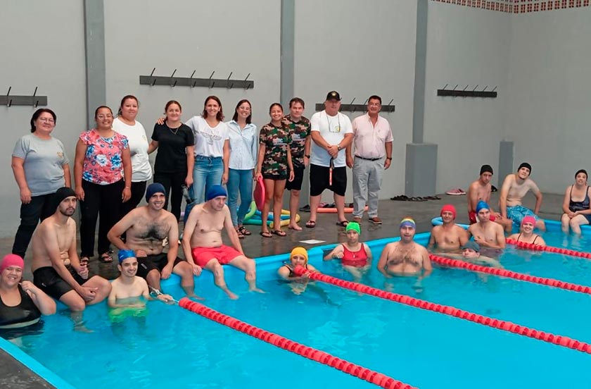 Jornada de natación para alumnos del Centro Integrador Sin Barreras