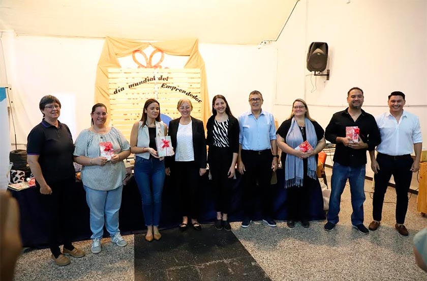 El municipio realizó una jornada de emprendimiento en el Instituto Adventista