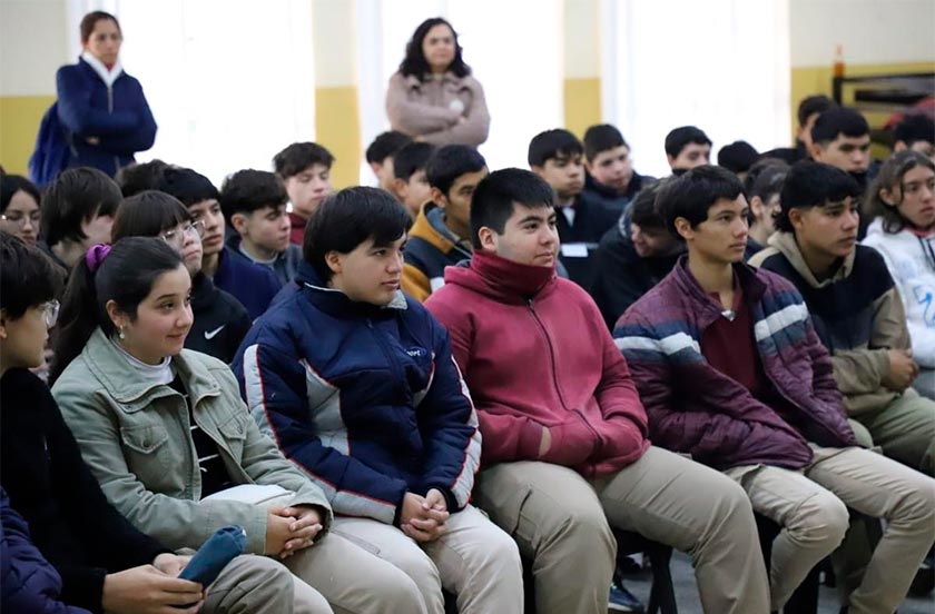 b29duby0-02 LA MUNICIPALIDAD DE BELLA VISTA LANZÓ EL TALLER "SÚBITE A LA AUTOESTIMA"