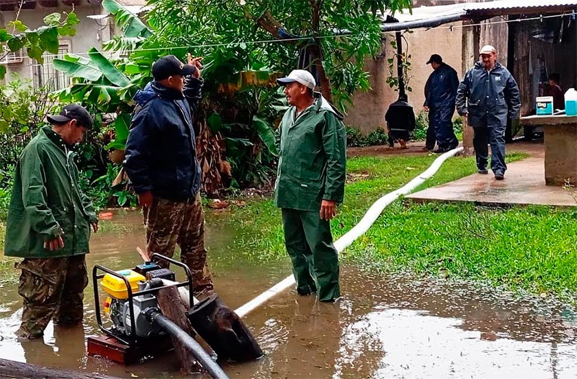n15po56a-02 EL MUNICIPIO ASISTIÓ A MAS DE 70 FAMILIAS TRAS LAS INTENSAS LLUVIAS