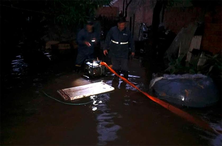 n15po56a-05 EL MUNICIPIO ASISTIÓ A MAS DE 70 FAMILIAS TRAS LAS INTENSAS LLUVIAS