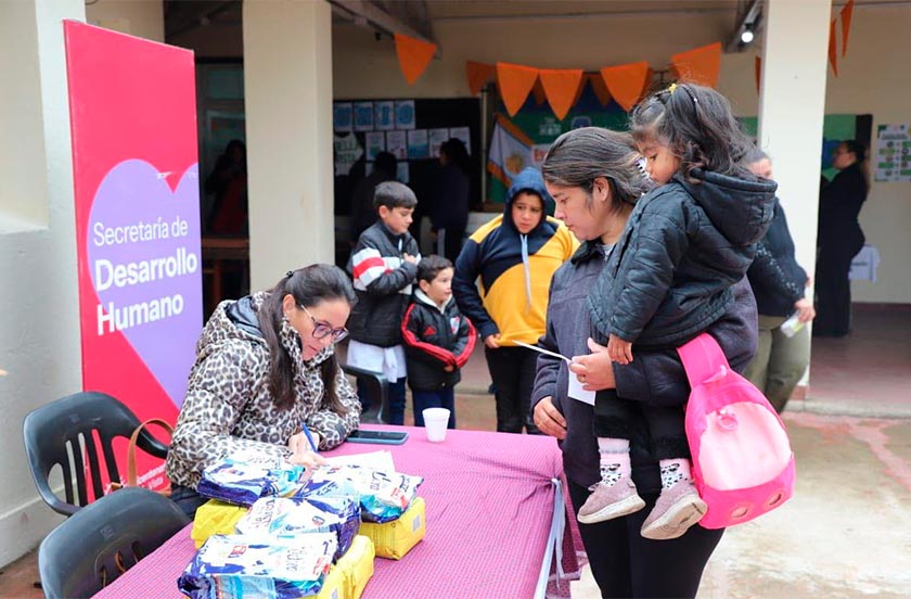 El programa «Vos y tu Municipio» llegó al Paraje Cebolla con múltiples servicios comunitarios