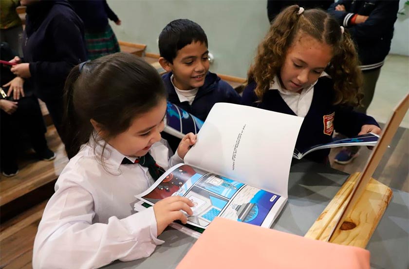 6qb91d93-02 PRESENTARON EL CÓMIC BELLAVISTENSE "ARTURO Y LAS CRÓNICAS DE BELLA VISTA"