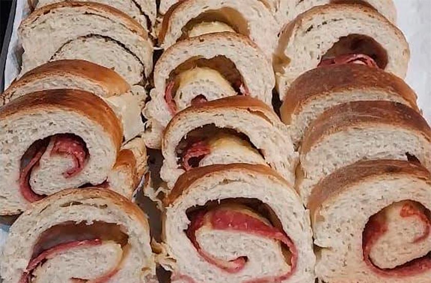 cv37h4g3-05 EL MUNICIPIO CAPACITÓ A MUJERES EN LA ELABORACIÓN DE PANES SABORIZADOS