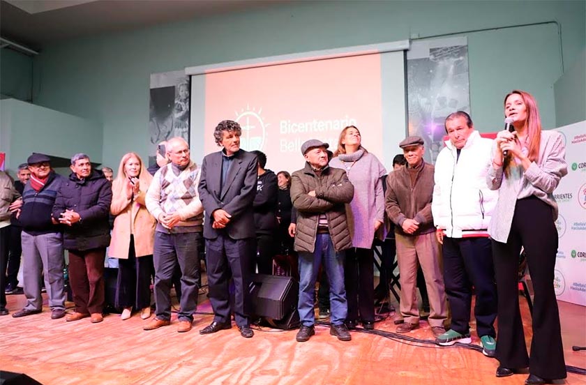 Presentaron el álbum “Cantares del Bicentenario”