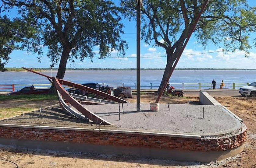 lmod53s-02 AVANZAN CON LA OBRA DEL PASEO DEL BICENTENARIO EN BELLA VISTA