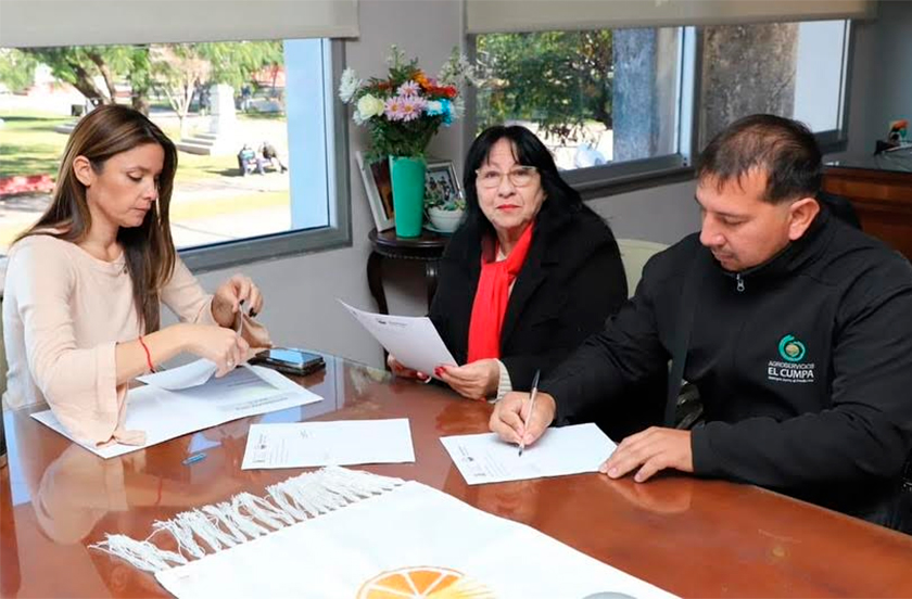 Entregan máquina secadora de alimentos para impulsar el proyecto “Fruta Seca” en Colonia Progreso