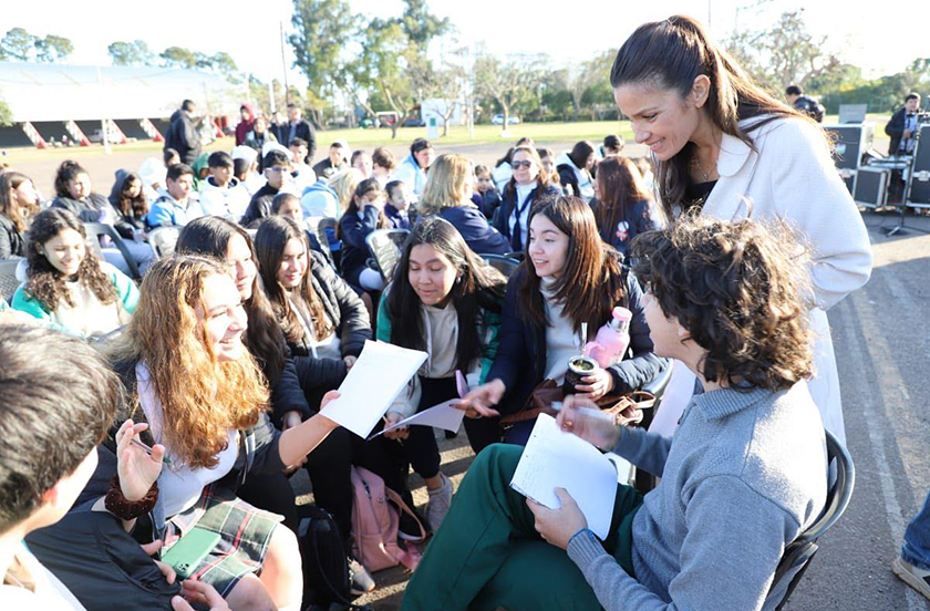Bella Vista lanzó la Estudiantina 2025 en el Día Internacional de la Juventud