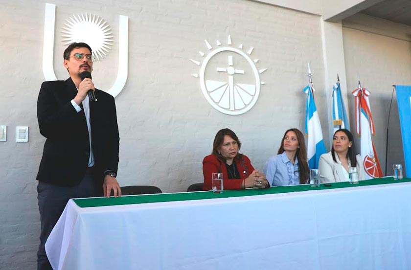 jh123dd-04 BELLA VISTA LANZÓ LA LICENCIATURA EN KINESIOLOGÍA Y FISIATRÍA A TRAVÉZ DE LA UNNE