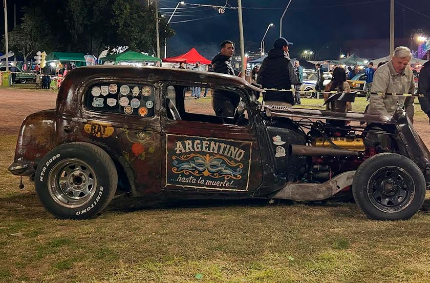q5hgwlk55-03 BELLA VISTA VIBRÓ CON EL SEGUNDO ENCUENTRO DE AUTOS CLÁSICOS MULTIMARCA