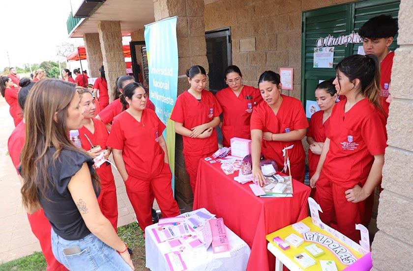 La carrera de Obstetricia realizó una jornada educativa en la sala Mitai Porá
