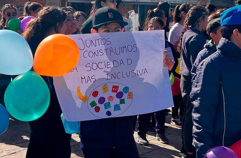 En el mes de la inclusión se realizó una marcha por la concientización