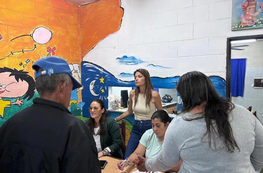 we546w-03 ENTREGARON MÓDULOS A LADRILLEROS DE BELLA VISTA