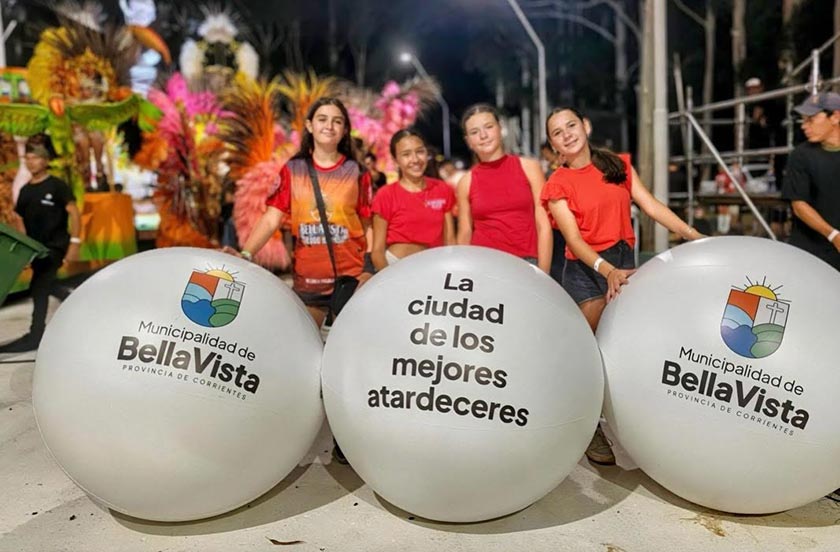 paa45ww-04 Bella Vista inauguró el Carnaval 2026 con una noche a puro color y ritmo
