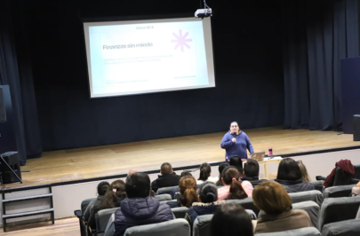 Capacitan a emprendedores sobre inversión y ganancias