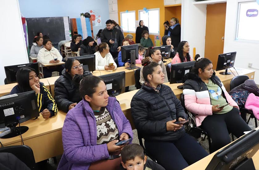 91w1qqi5y-04 Sexta entrega de módulos alimentarios y capacitación