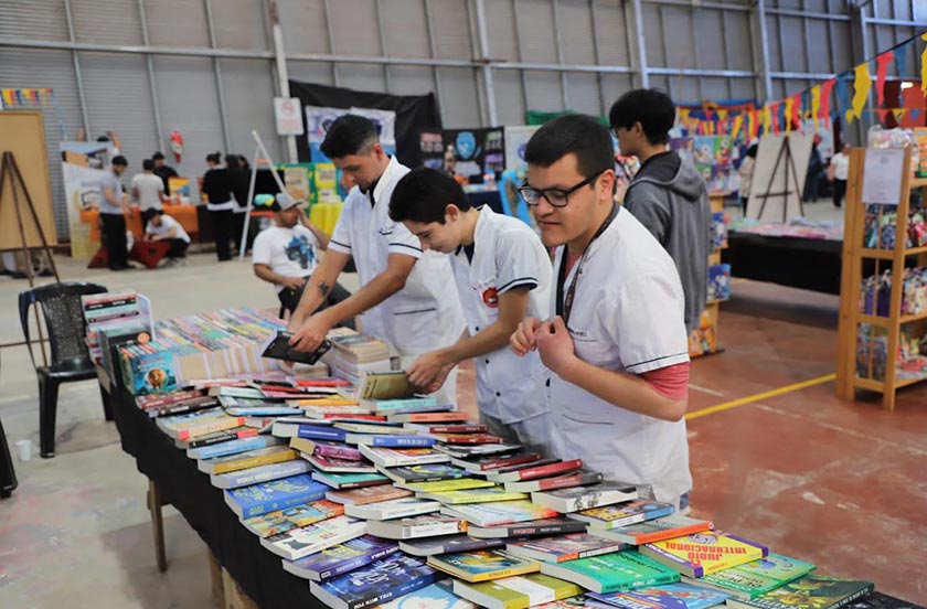 ja2roi9fg-03 Bella Vista inauguró su 5° Fiesta del Libro, la Educación y la Cultura
