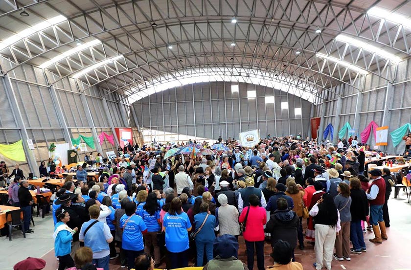 lp5sajg1r-03 El 1°Abuelazo Provincial brilló con más de 800 invitados